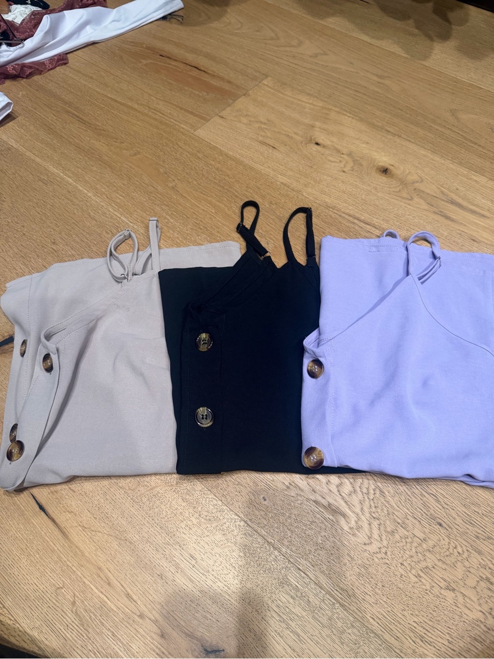 Set of 3 strappy tops with buttons